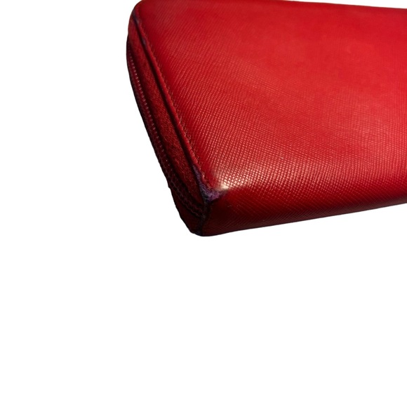 PRADA red saffiano leather trifold wallet - Picture 11 of 15
